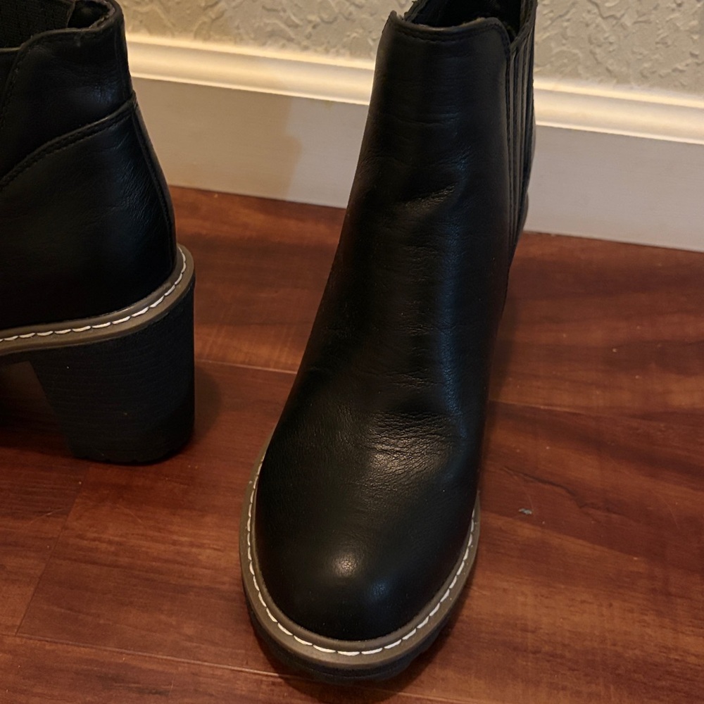 Corkys Black Ankle Booties - Picture 4 of 4